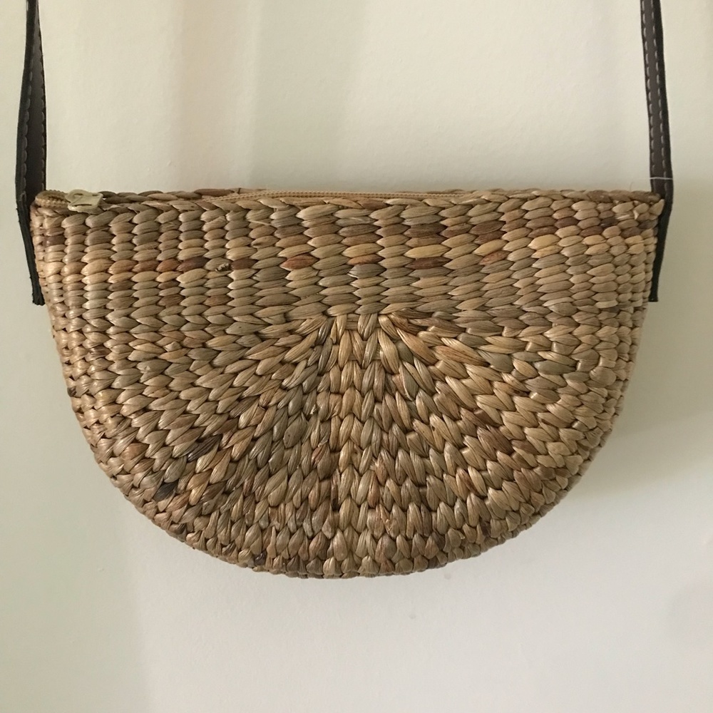 Straw Shoulder Bag NWOT - Picture 2 of 5